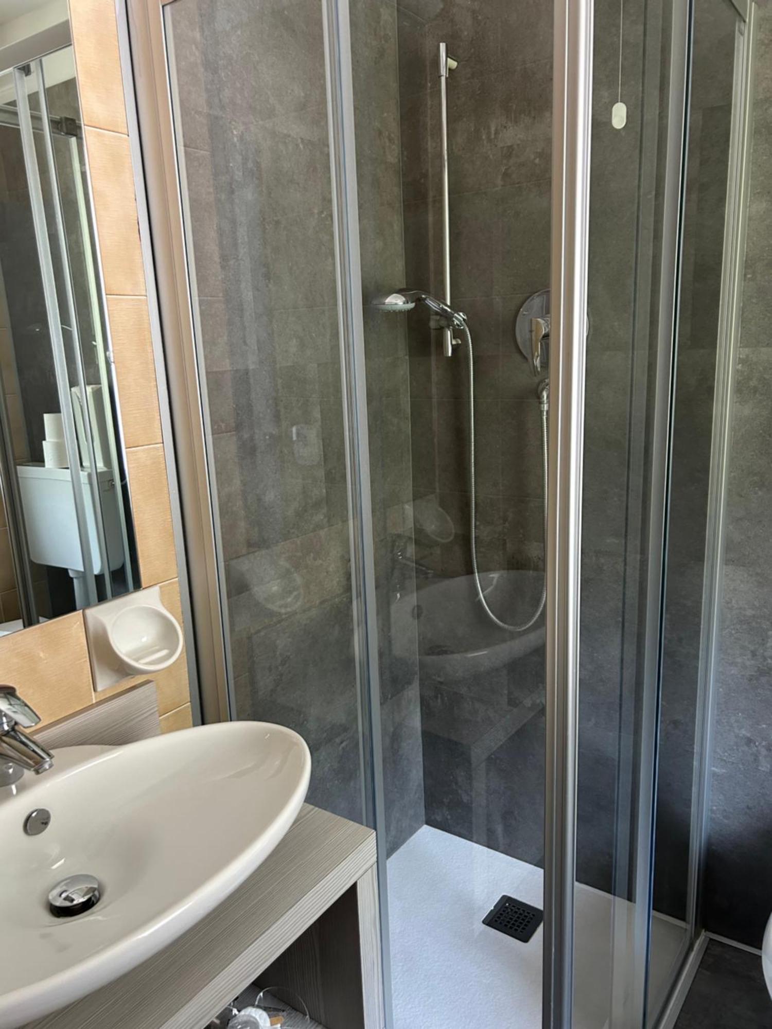 Hotel San Carlo Малчезине Екстериор снимка